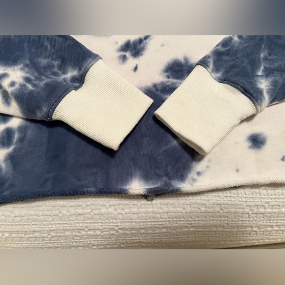 Natural Life Tie Dye Blue and White  Sweatshirt - NWOT - Size Small - Picture 2 of 7